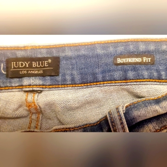 SZ 24W DISTRESSED BOYFRIEND JUDY BLUE JEANS WITH FRAYED HEM - Picture 6 of 11